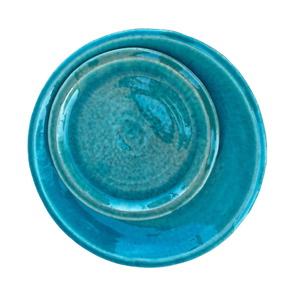 Soucoupe 18 cm turquoise, vue de dessus sur fond blanc