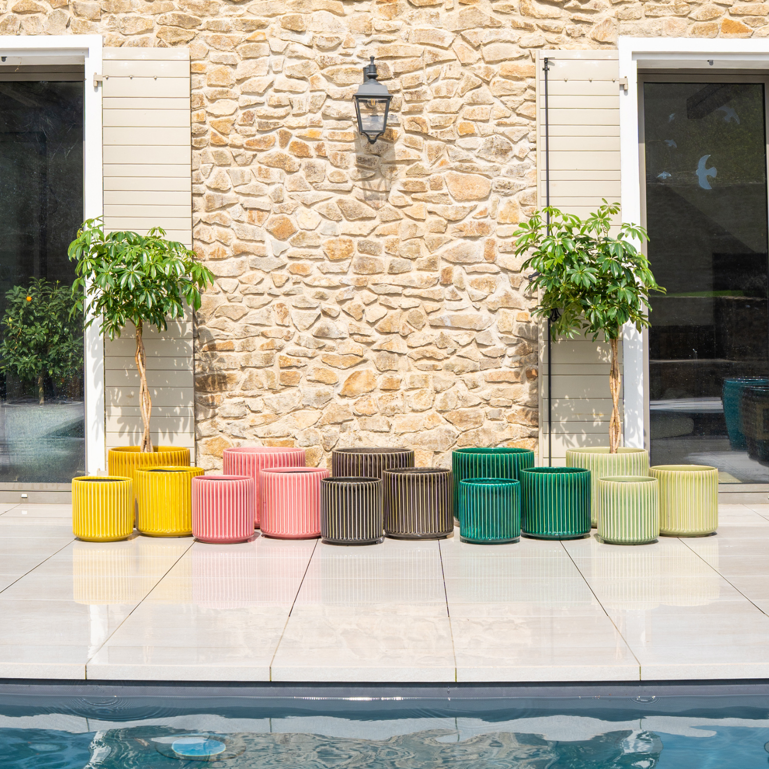 LONDON 42x39 cm, large outdoor handmade pot in glazed terracotta, frost-resistant, black