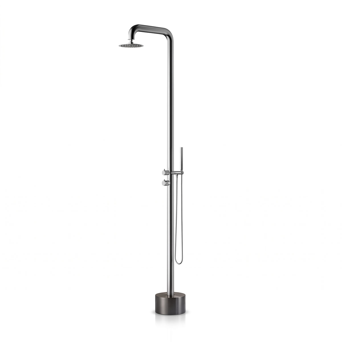 Douche extérieure EQUINOX R en inox brossé, vue de face sur fond blanc