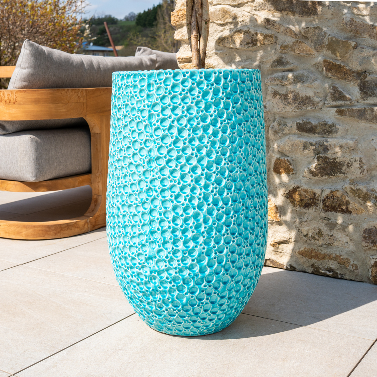 Pot Paris décoratif 39x63 cm turquoise en terre cuite émaillée, détail du pot planté