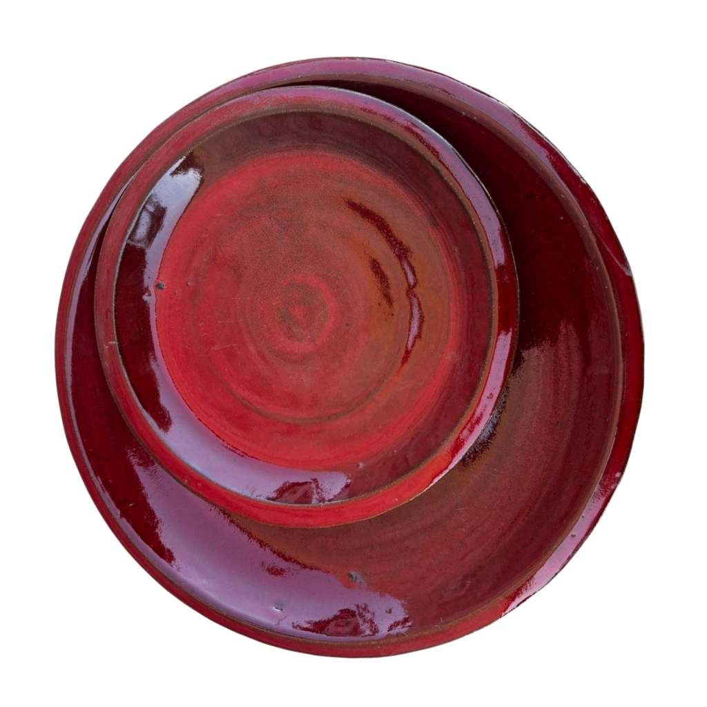 Soucoupe 28cm rouge impérial faite à la main en terre cuite émaillée Provencelia
