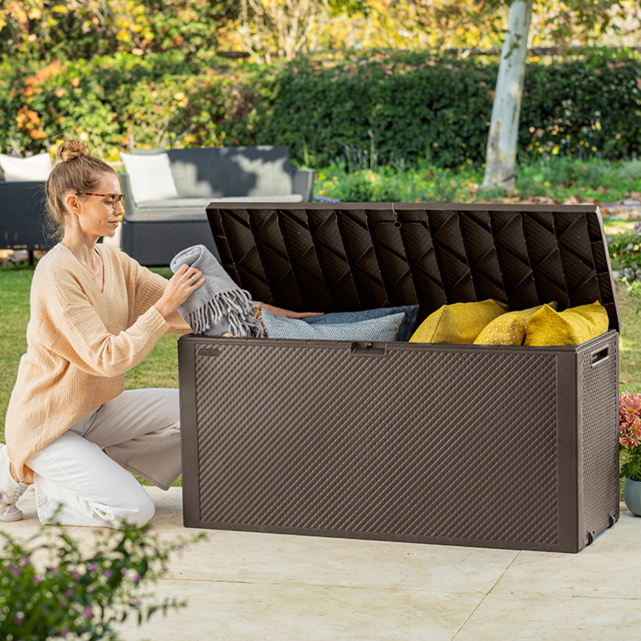 EMILY 280L brown garden storage box