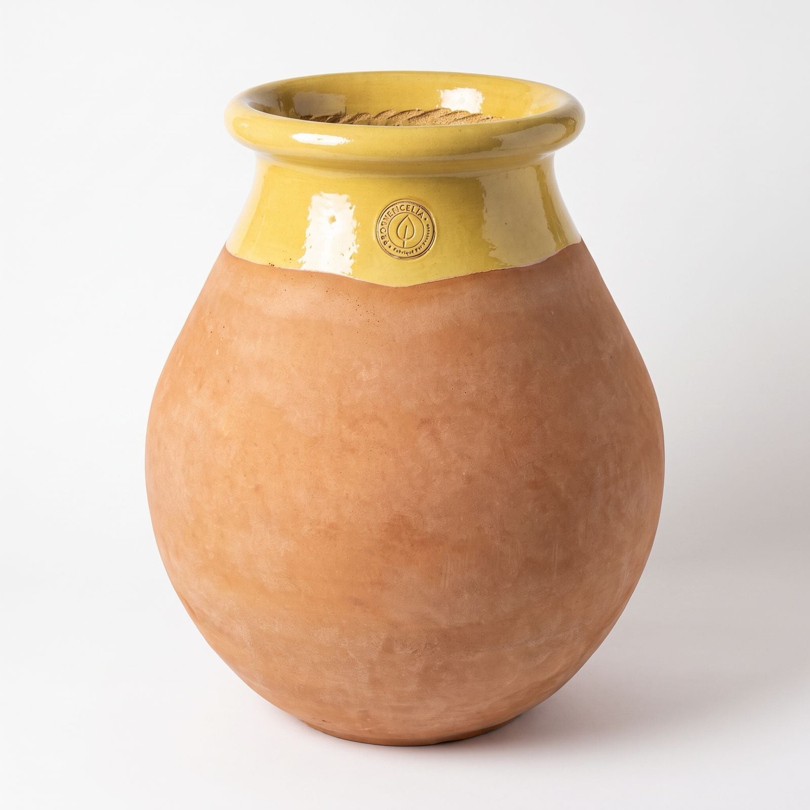 MADE IN PROVENCE Biot 85cm en terre cuite cérusée, col émaillé miel