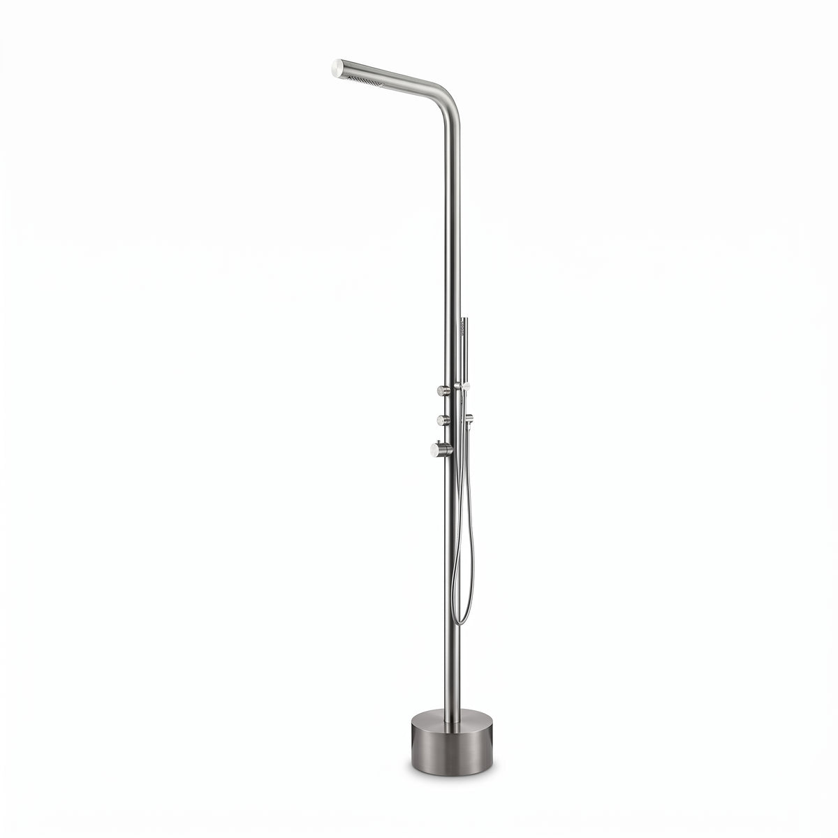 Douche extérieure EQUINOX L en inox brossé, vue de face sur fond blanc