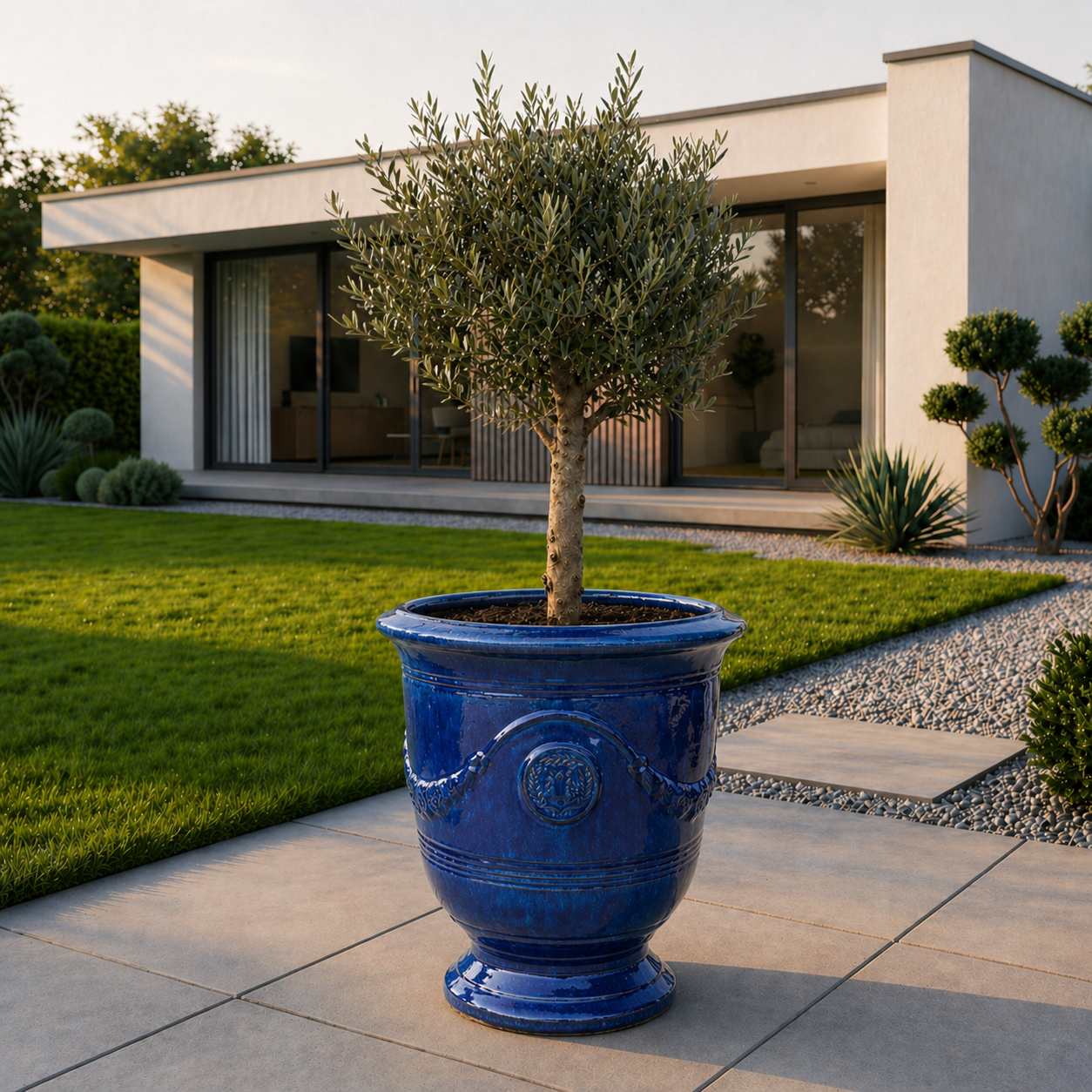 Lot olivier + pot RICHELIEU 46x56cm bleu azur, fait main en terre cuite émaillée