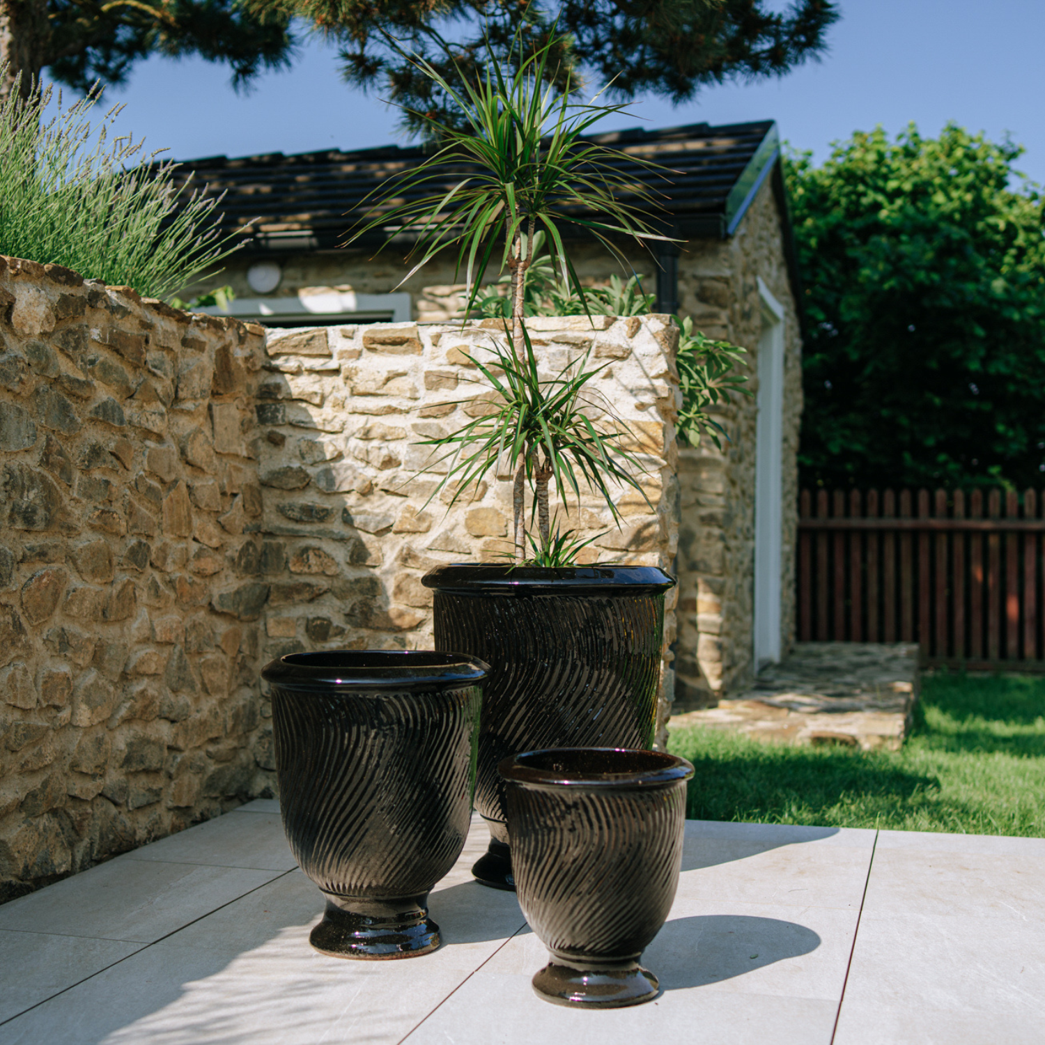 Pot MORGANE 42x52cm noir Provencelia