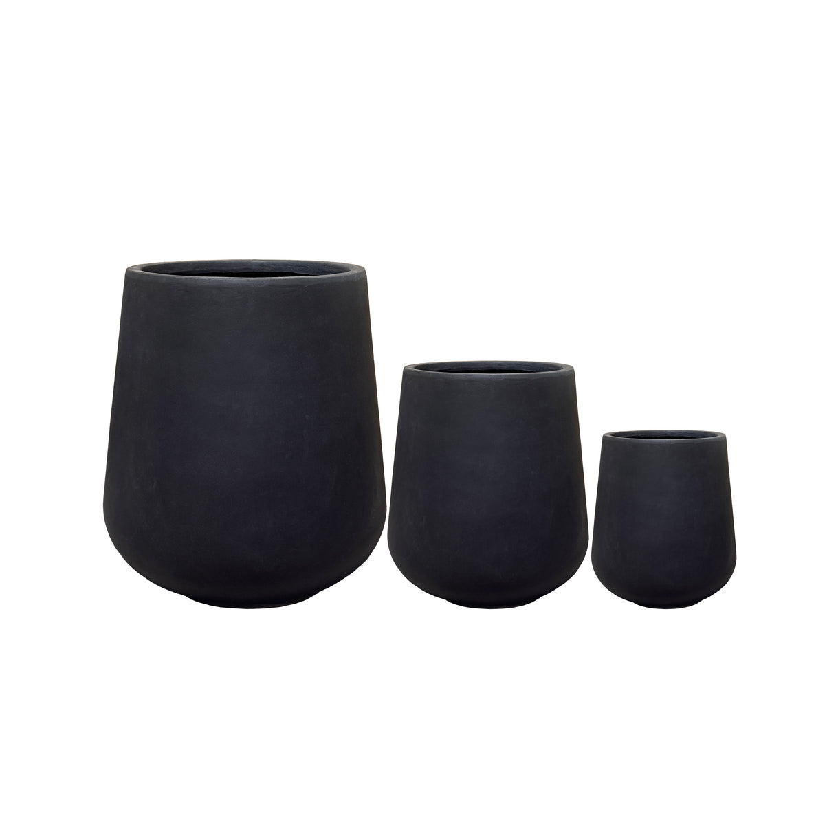 Portavaso preforato Silex nero opaco in calcestruzzo fibrorinforzato, tre dimensioni su sfondo bianco